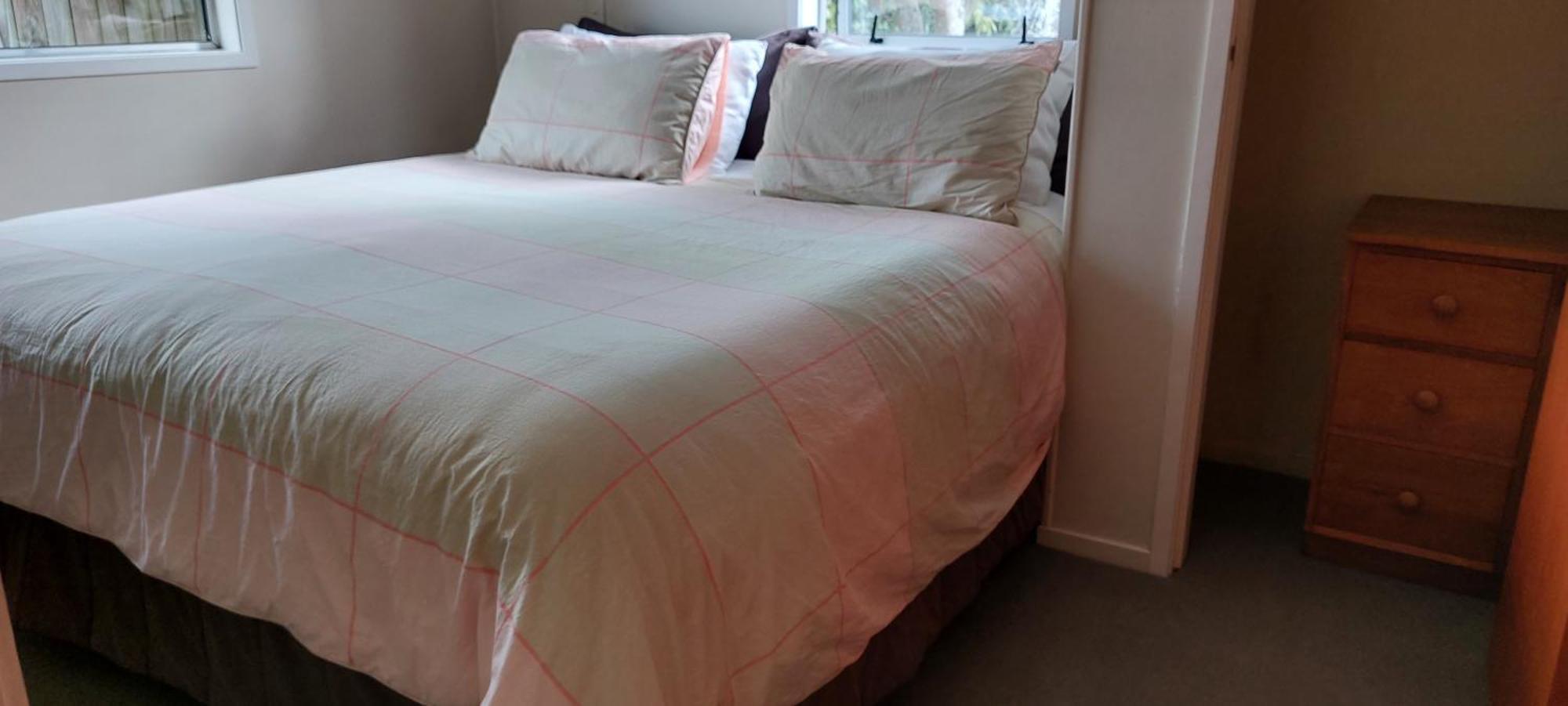 Bed And Breakfast Happy Home Taupo Accommodation Экстерьер фото