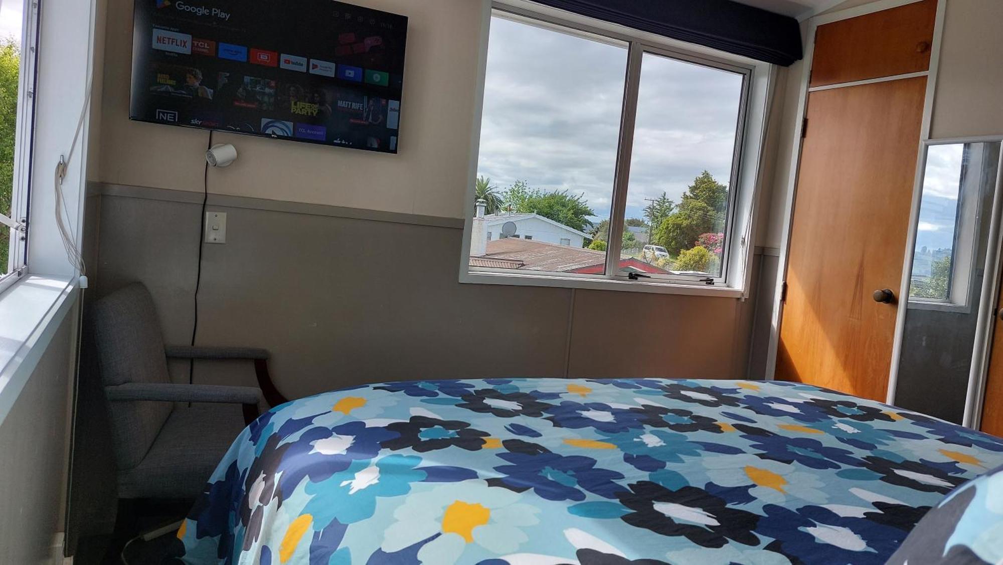 Bed And Breakfast Happy Home Taupo Accommodation Экстерьер фото