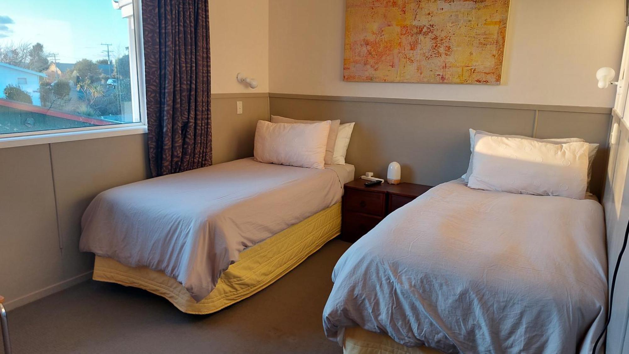 Bed And Breakfast Happy Home Taupo Accommodation Экстерьер фото