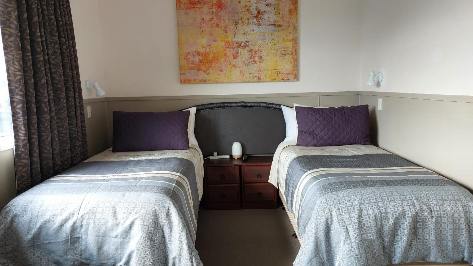 Bed And Breakfast Happy Home Taupo Accommodation Экстерьер фото