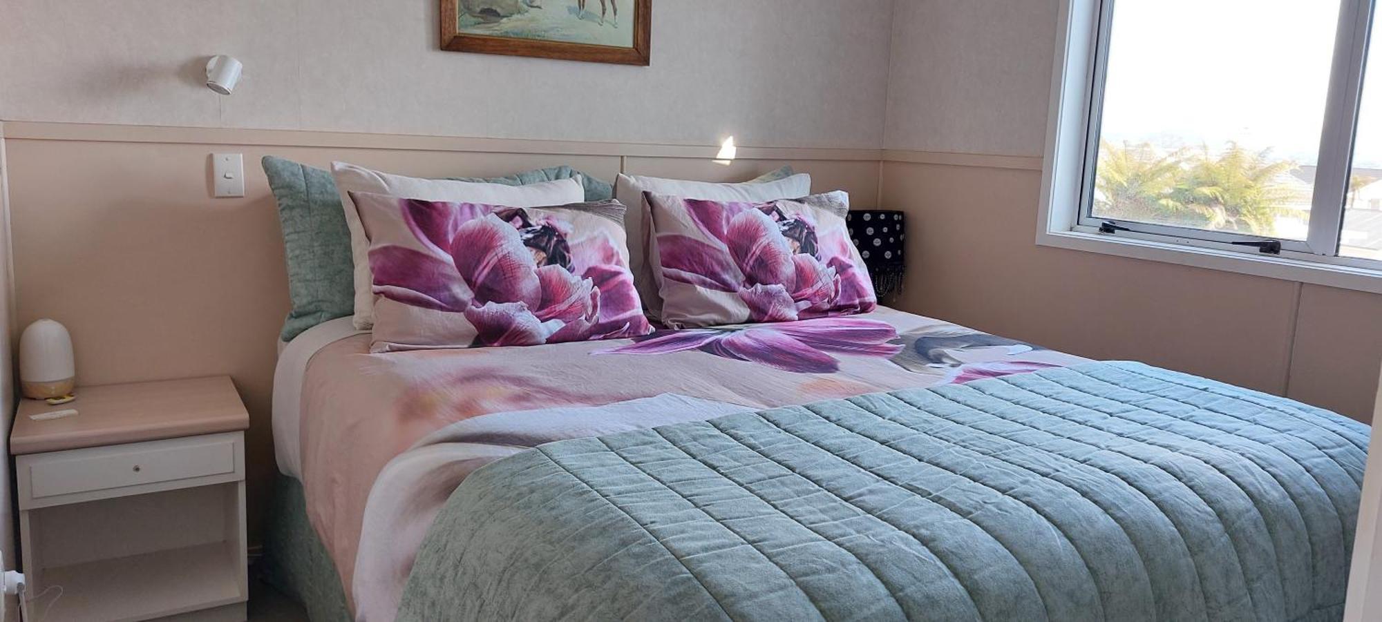 Bed And Breakfast Happy Home Taupo Accommodation Экстерьер фото