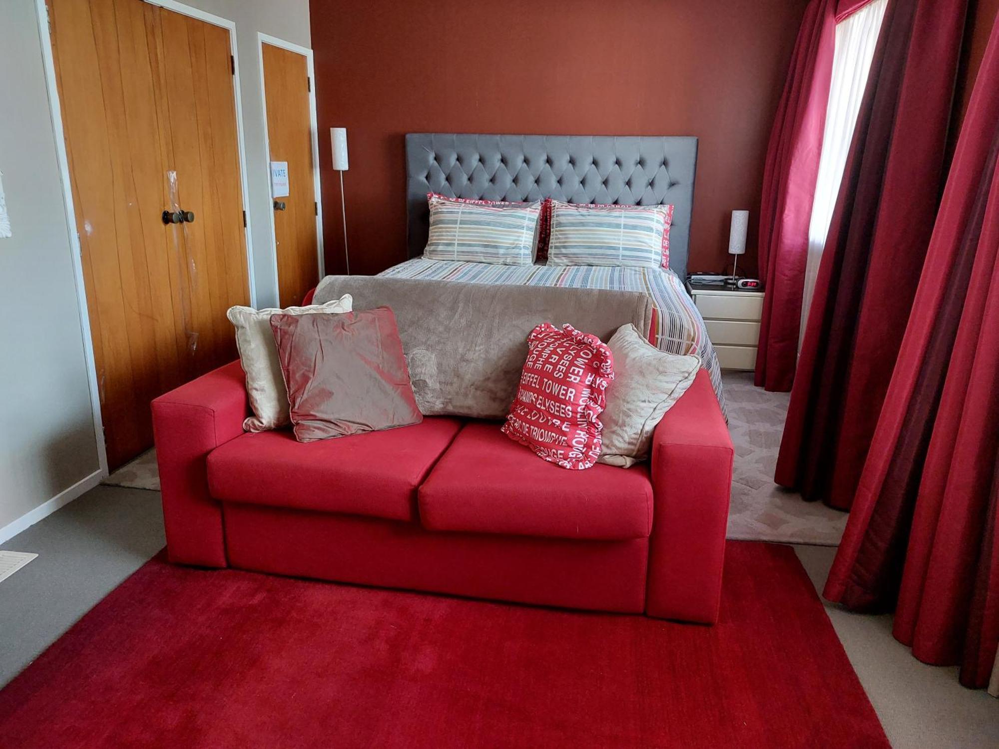 Bed And Breakfast Happy Home Taupo Accommodation Экстерьер фото
